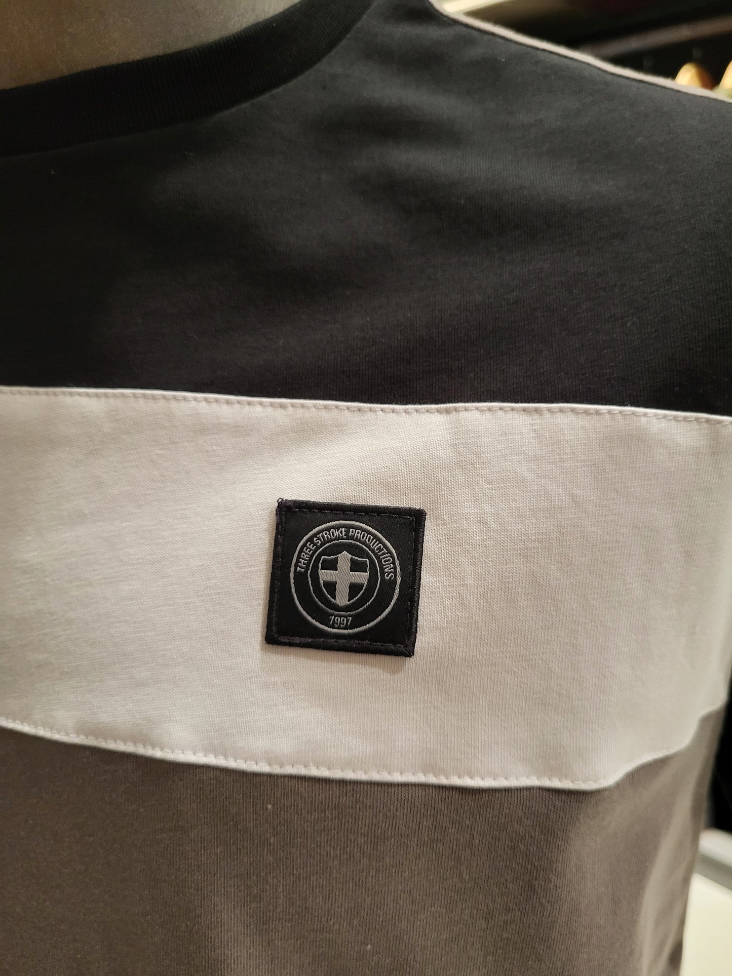 T-SHIRT THREE STROKE