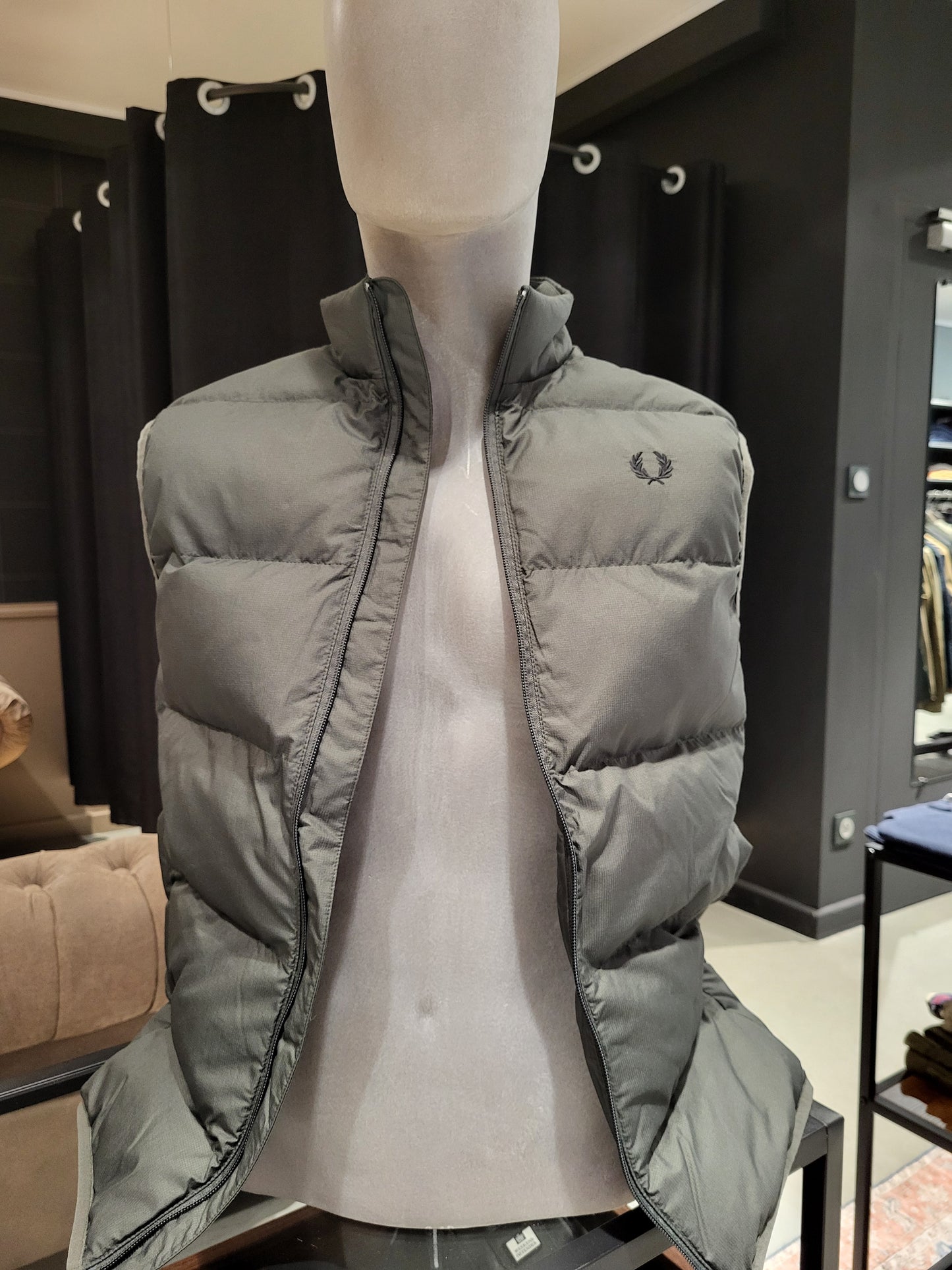 VESTE FRED PERRY SANS MANCHE
