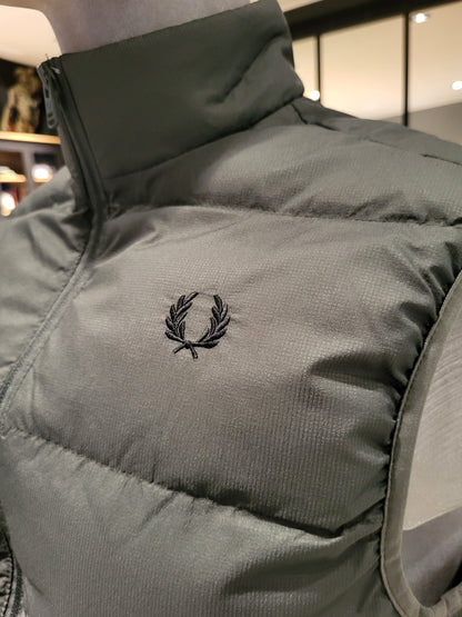 VESTE FRED PERRY SANS MANCHE